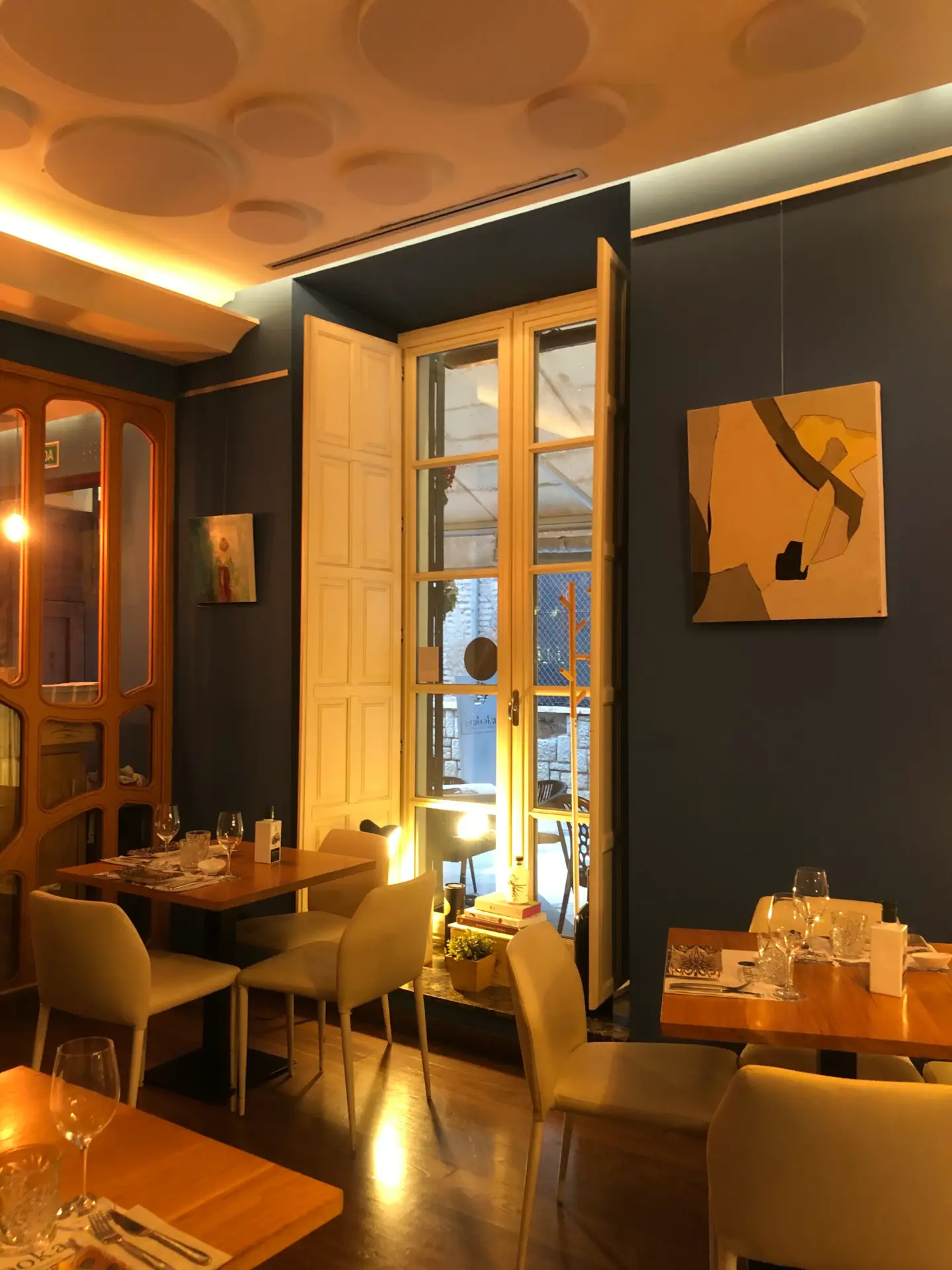 salon restaurante